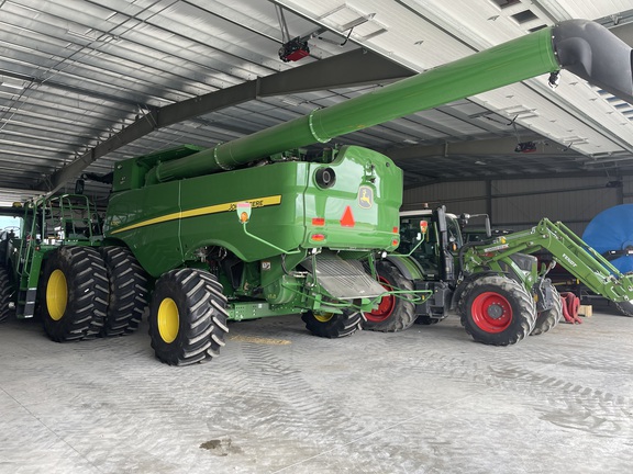 2022 John Deere S790 Combine