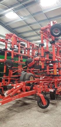 2016 Kuhn 5635-50 Field Cultivator