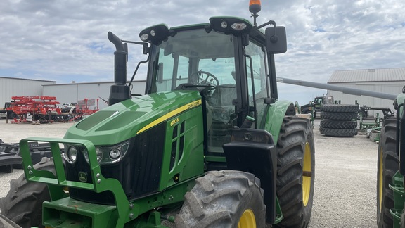 2020 John Deere 6110M Tractor