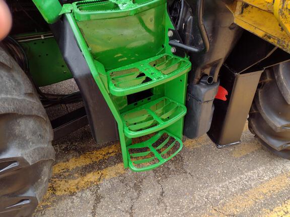 2016 John Deere 6110M Tractor