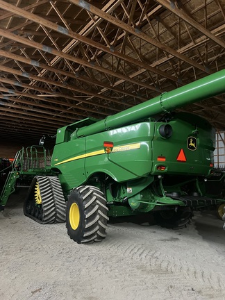 2023 John Deere S780 Combine