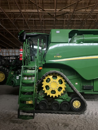 2023 John Deere S780 Combine