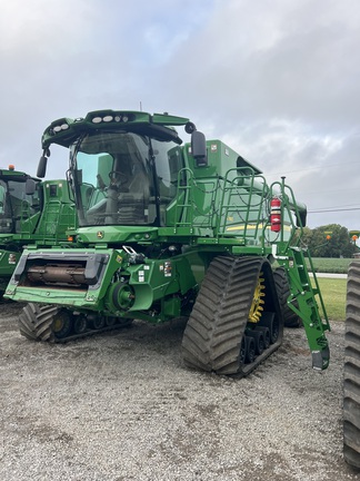 2023 John Deere S780 Combine