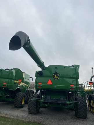 2023 John Deere S780 Combine