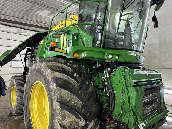 2022 John Deere 9900 Forage Harvester