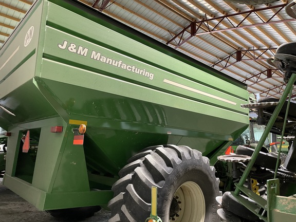 2010 J&M 875-18 Grain Cart