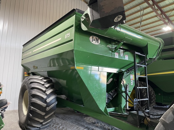 2010 J&M 875-18 Grain Cart