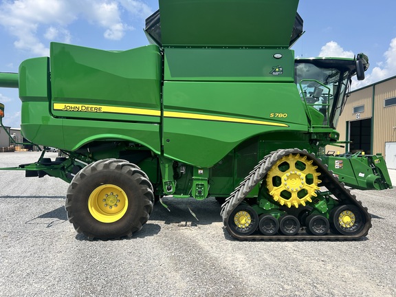 2022 John Deere S780 Combine