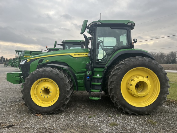 2022 John Deere 8R 340 Tractor