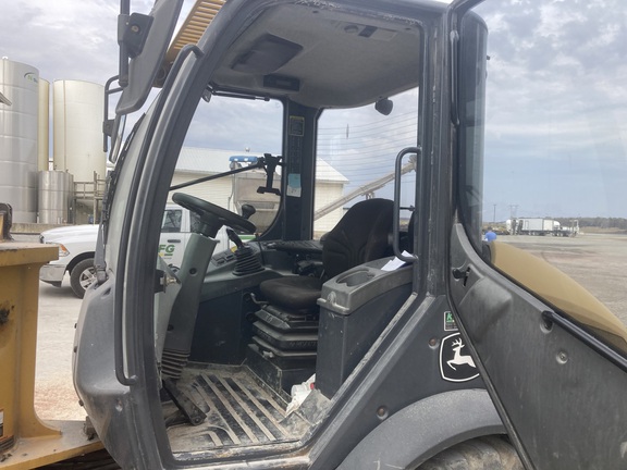 2015 John Deere 304K Compact Utility Loader