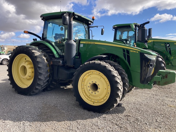 2013 John Deere 8335R Tractor