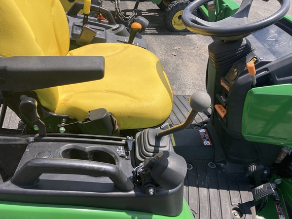 2019 John Deere 2025R Tractor Compact