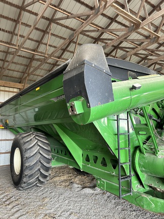 2008 Brent 1194 Grain Cart