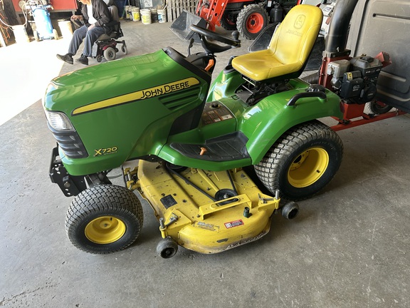 2008 John Deere X720 Garden Tractor