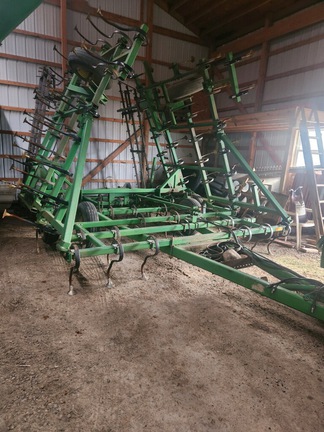 1987 John Deere 960 Field Cultivator