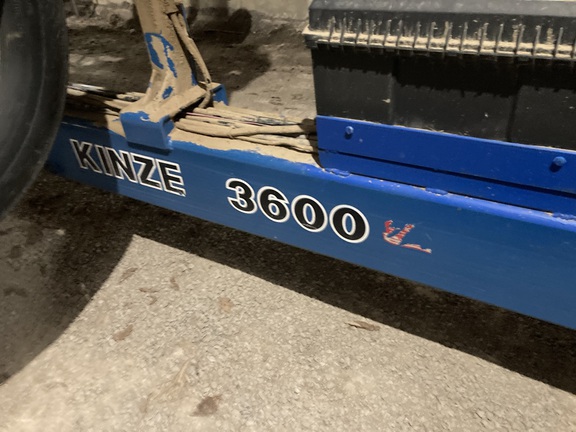 Kinze 3600 Planter