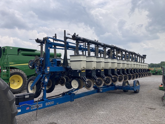 Kinze 3600 Planter