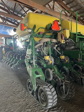 2012 John Deere 1770NT CCS Planter