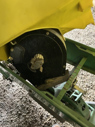 1996 John Deere 1760 Planter