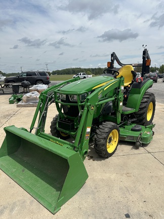 2017 John Deere 2032R Tractor Compact