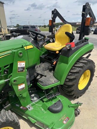 2017 John Deere 2032R Tractor Compact