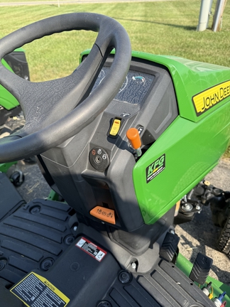 2022 John Deere 1023E Tractor Compact