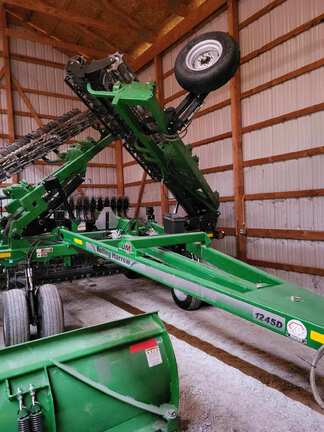 2023 Unverferth 2023 UNVERFERTH 1245D - 32' Dbl Rolling Harrow 3/8 Harrow Rotary