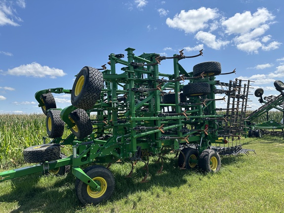 2023 John Deere 2230FH Field Cultivator