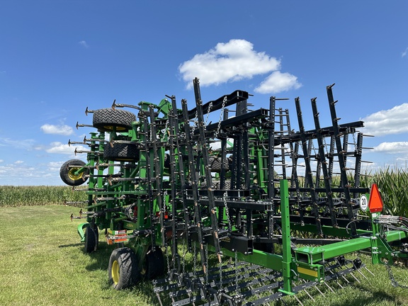 2023 John Deere 2230FH Field Cultivator