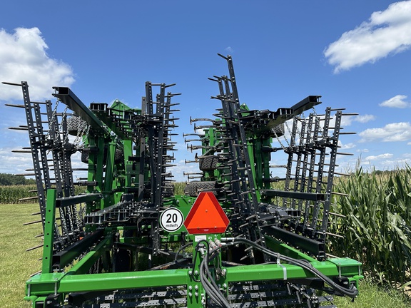 2023 John Deere 2230FH Field Cultivator