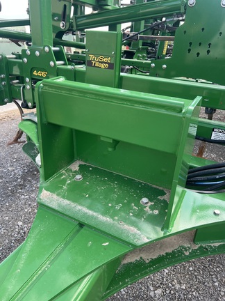 2023 John Deere 2230FH Field Cultivator