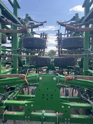 2023 John Deere 2230FH Field Cultivator