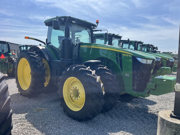 2015 John Deere 8320R Tractor