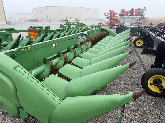 2013 John Deere 612C Header Corn Head