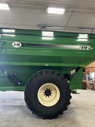 2014 J&M 810-18 X-Tended reach Grain Cart