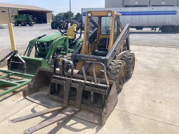 1992 New Holland L553 Skid Steer Loader