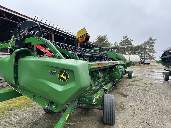 2022 John Deere RD40F Header Combine