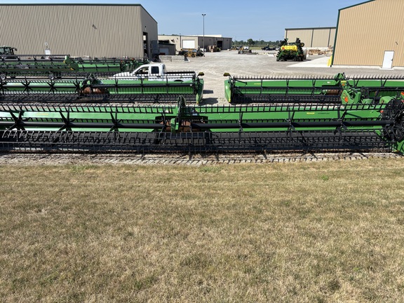 2022 John Deere RD40F Header Combine