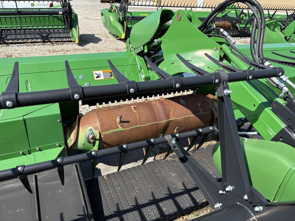 2022 John Deere RD40F Header Combine