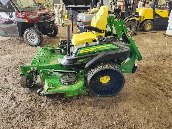 2023 John Deere Z960M Mower/Zero Turn