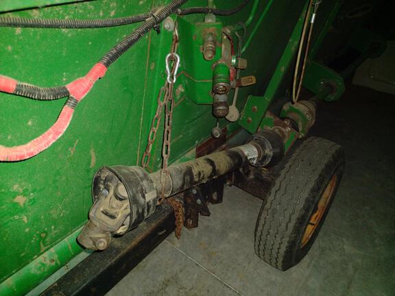 1998 John Deere 930 Header Combine