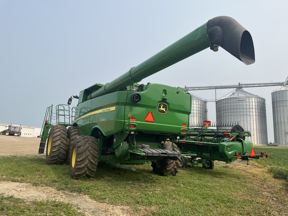 2021 John Deere S790 Combine