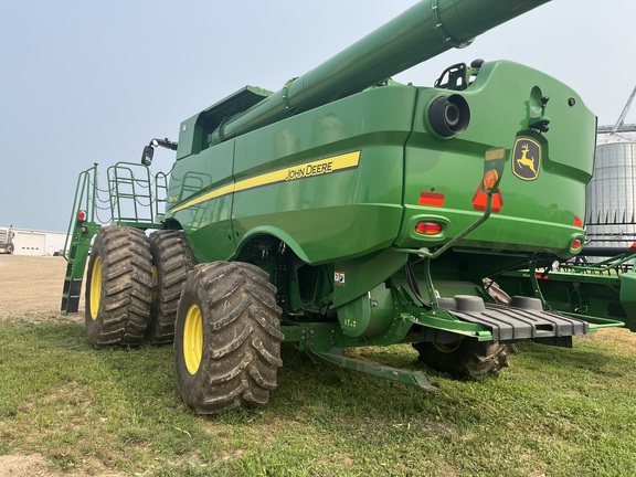 2021 John Deere S790 Combine