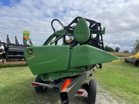 2014 John Deere 635FD Header Combine