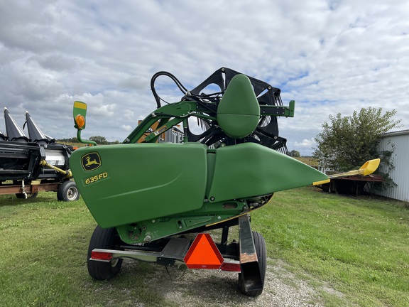 2014 John Deere 635FD Header Combine