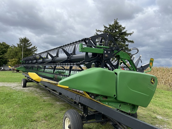 2014 John Deere 635FD Header Combine