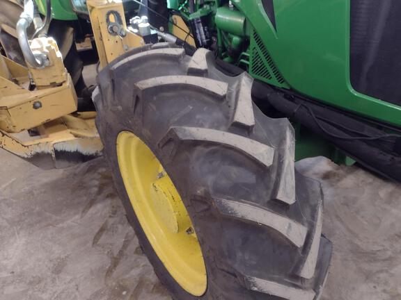 2019 John Deere 5090E Tractor