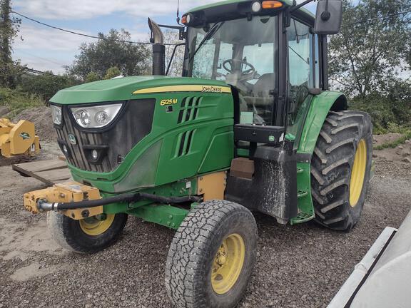 2014 John Deere 6125M Tractor