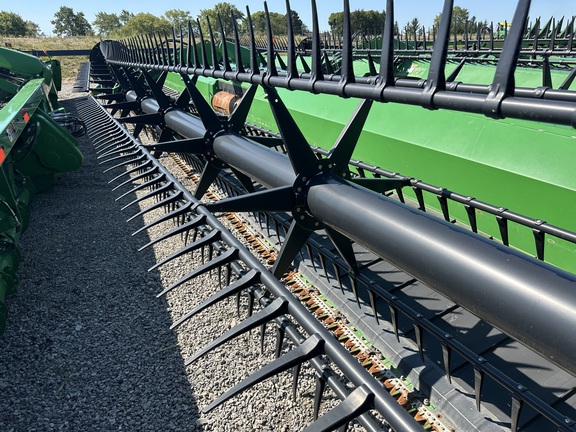 2016 John Deere 645FD Header Combine