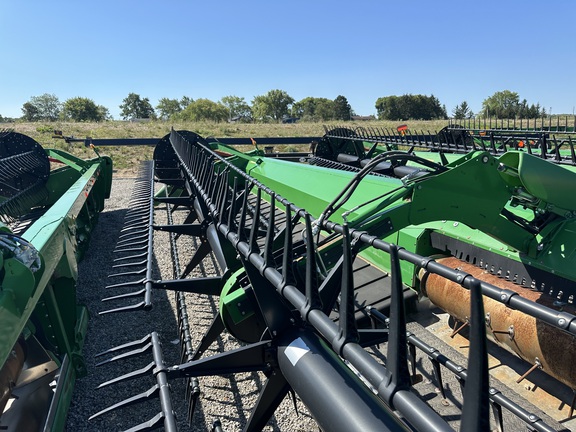 2016 John Deere 645FD Header Combine